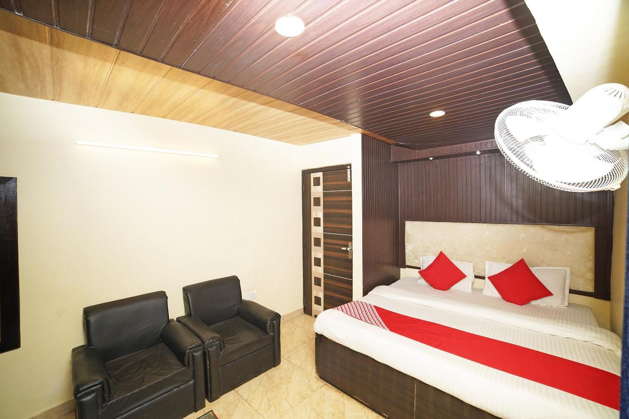 Hotel Oyo Flagship 8594 Golden Nest à Nainital Extérieur photo
