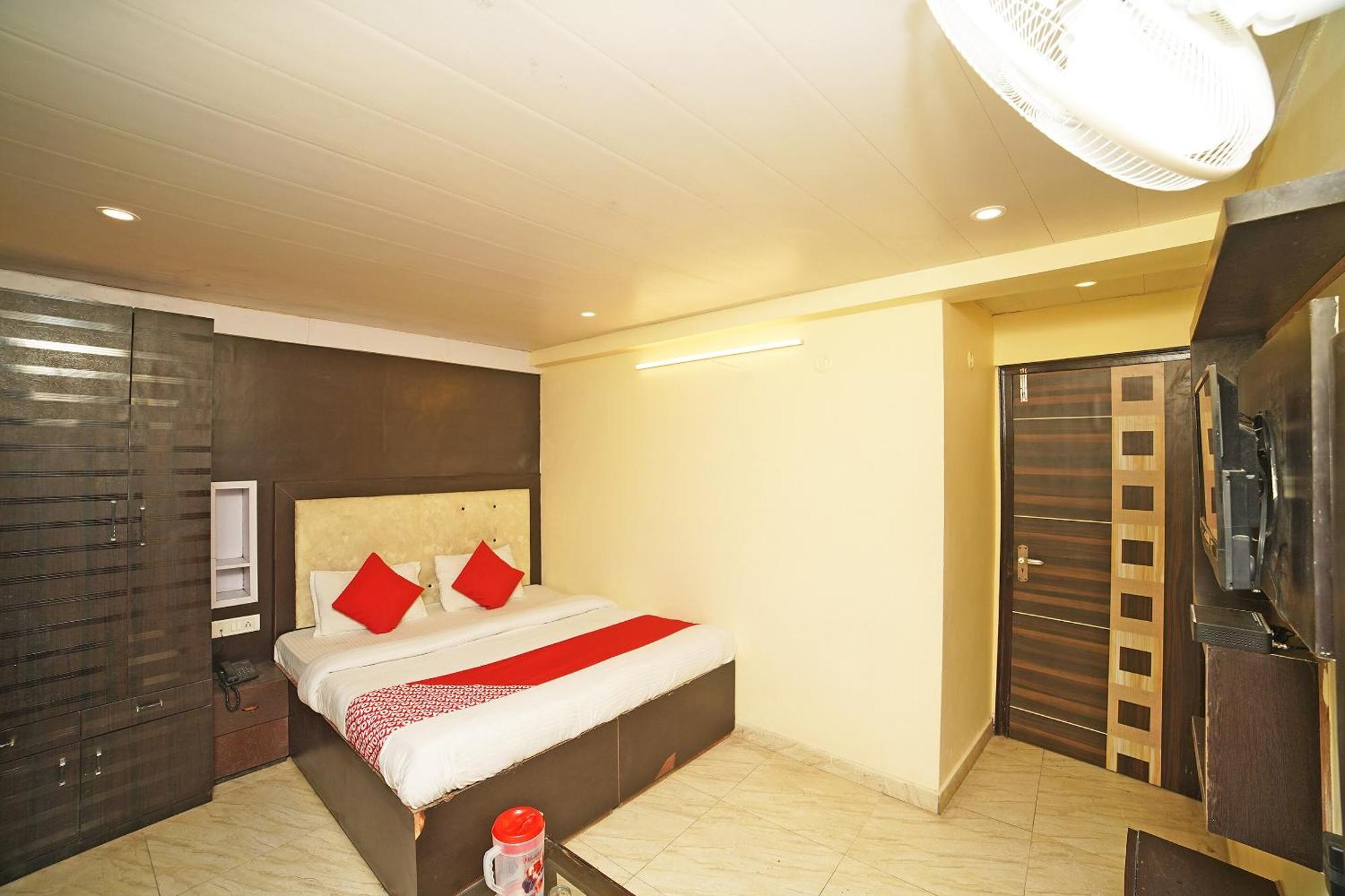 Hotel Oyo Flagship 8594 Golden Nest à Nainital Extérieur photo