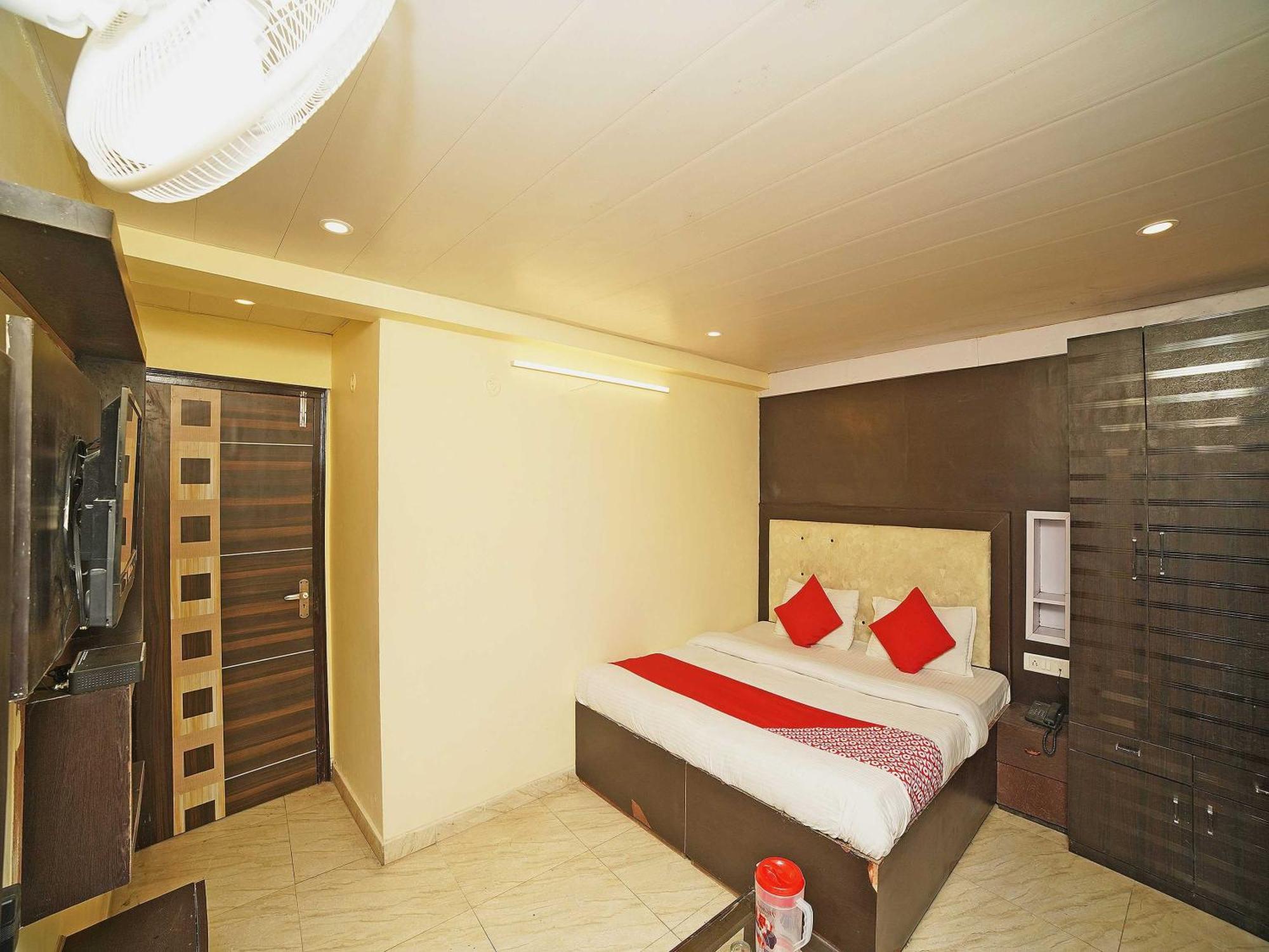 Hotel Oyo Flagship 8594 Golden Nest à Nainital Extérieur photo