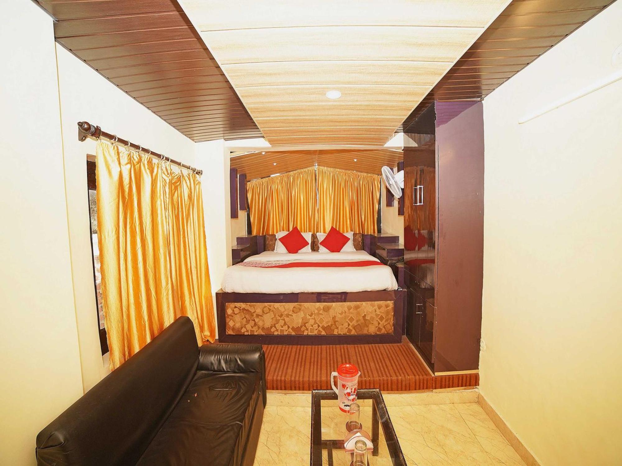 Hotel Oyo Flagship 8594 Golden Nest à Nainital Extérieur photo
