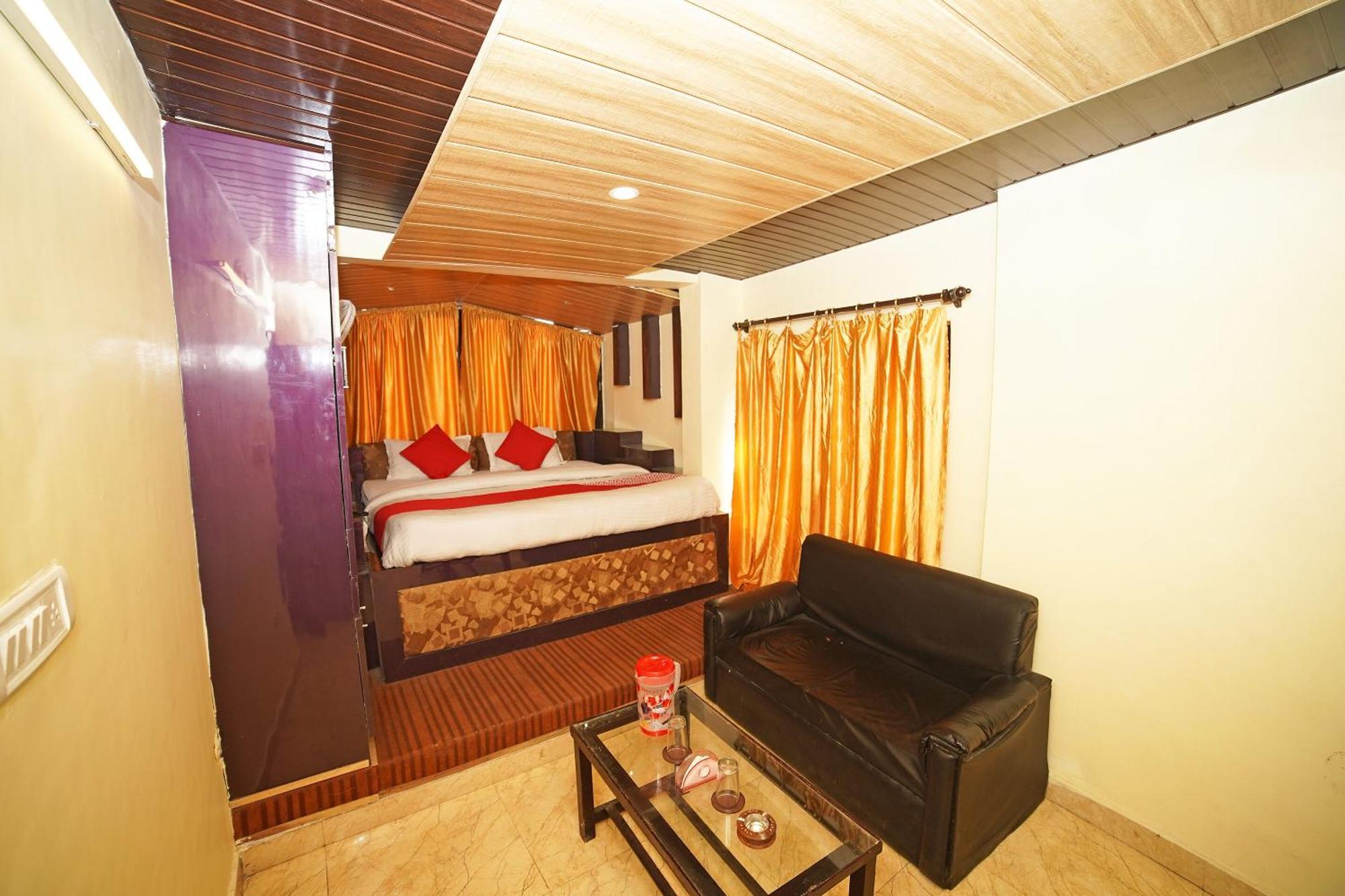Hotel Oyo Flagship 8594 Golden Nest à Nainital Extérieur photo